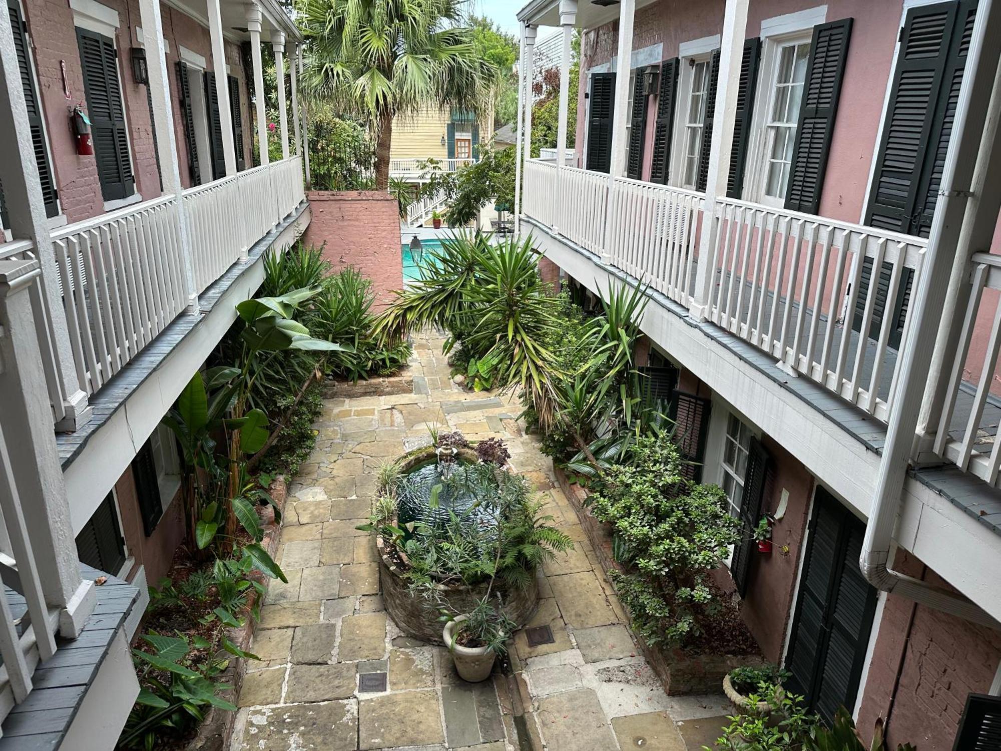 Lamothe House Hotel A French Quarter Guest Houses Property นิวออร์ลีนส์ ภายนอก รูปภาพ
