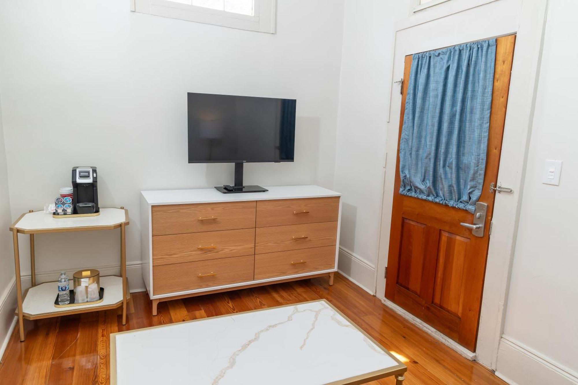 Lamothe House Hotel A French Quarter Guest Houses Property นิวออร์ลีนส์ ภายนอก รูปภาพ