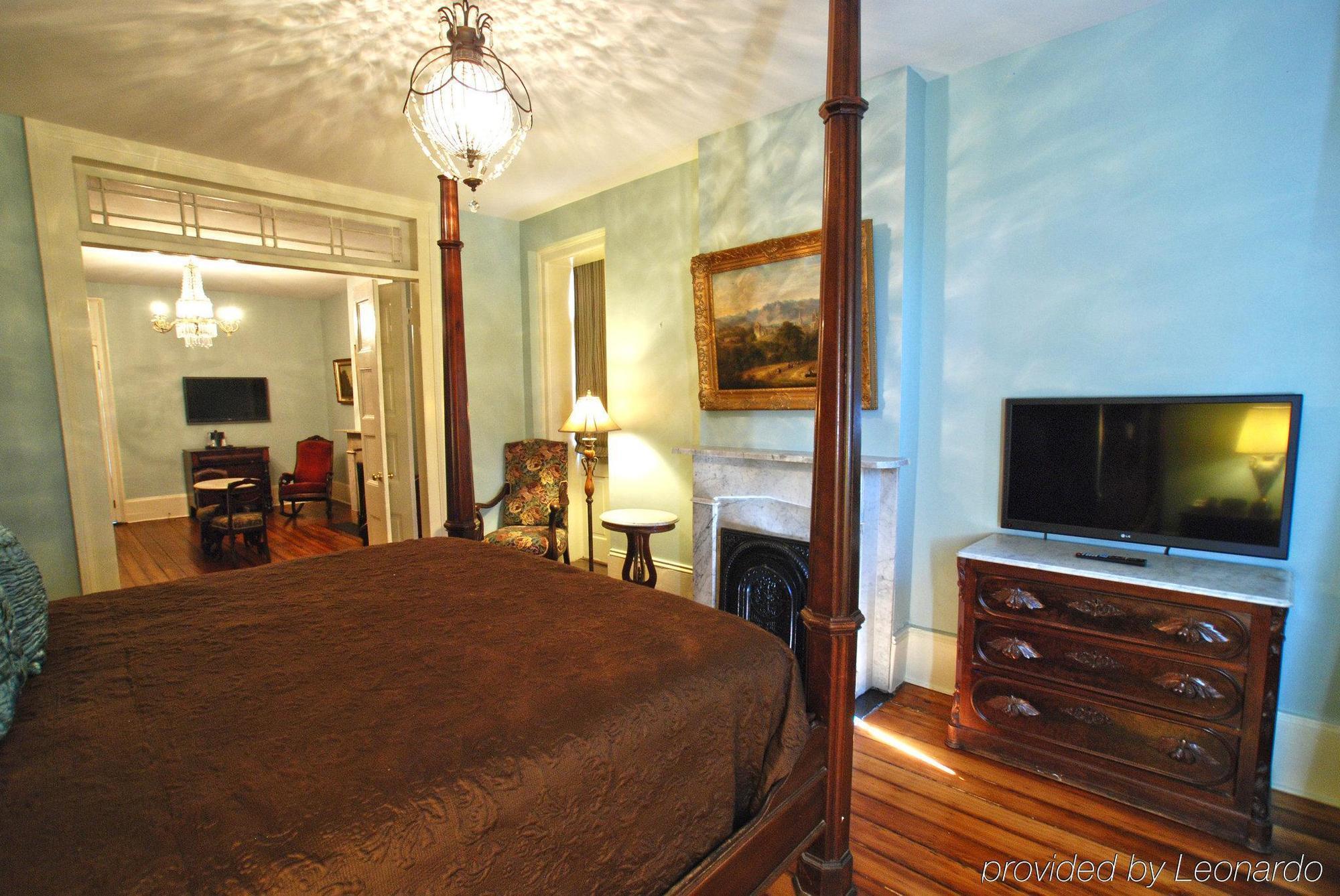 Lamothe House Hotel A French Quarter Guest Houses Property นิวออร์ลีนส์ ภายนอก รูปภาพ