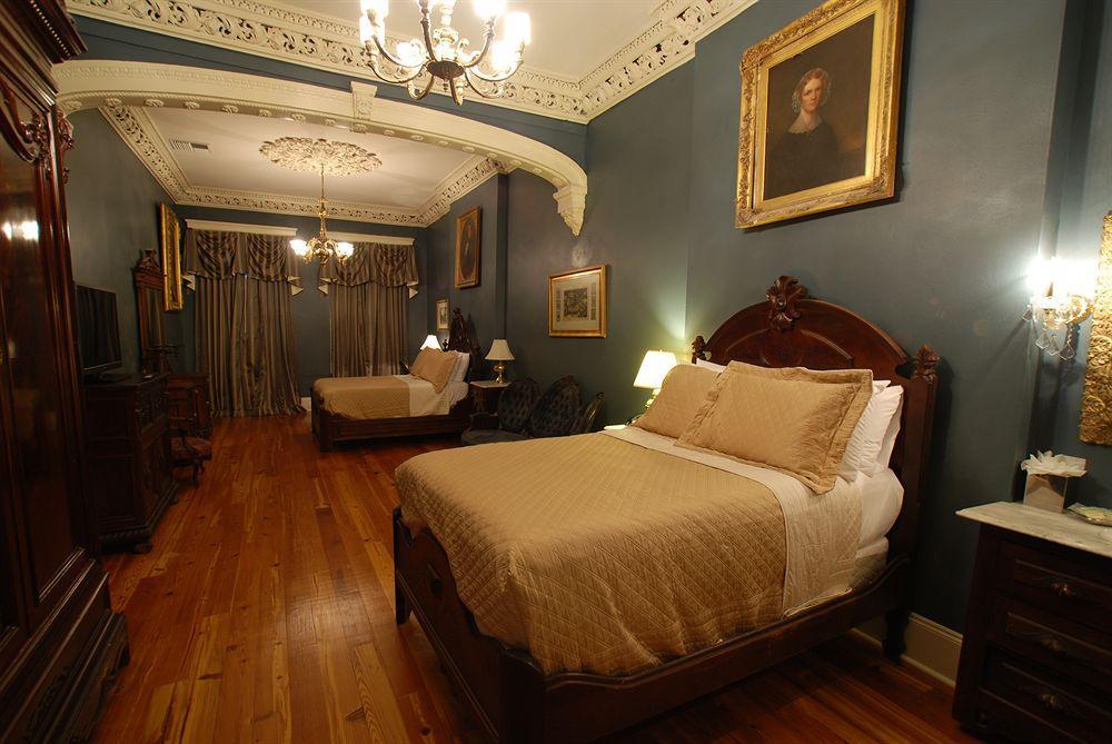 Lamothe House Hotel A French Quarter Guest Houses Property นิวออร์ลีนส์ ภายนอก รูปภาพ